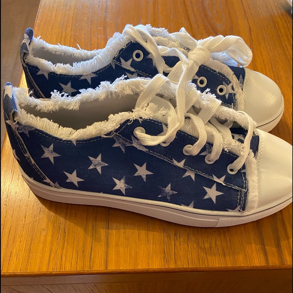 Star Tennis Shoes